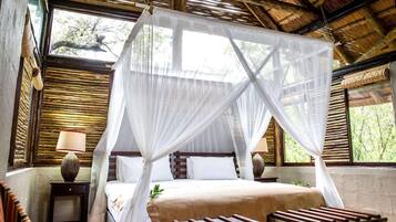 1 kamar tidur, seprai premium, tirai kedap cahaya, dan kedap suara