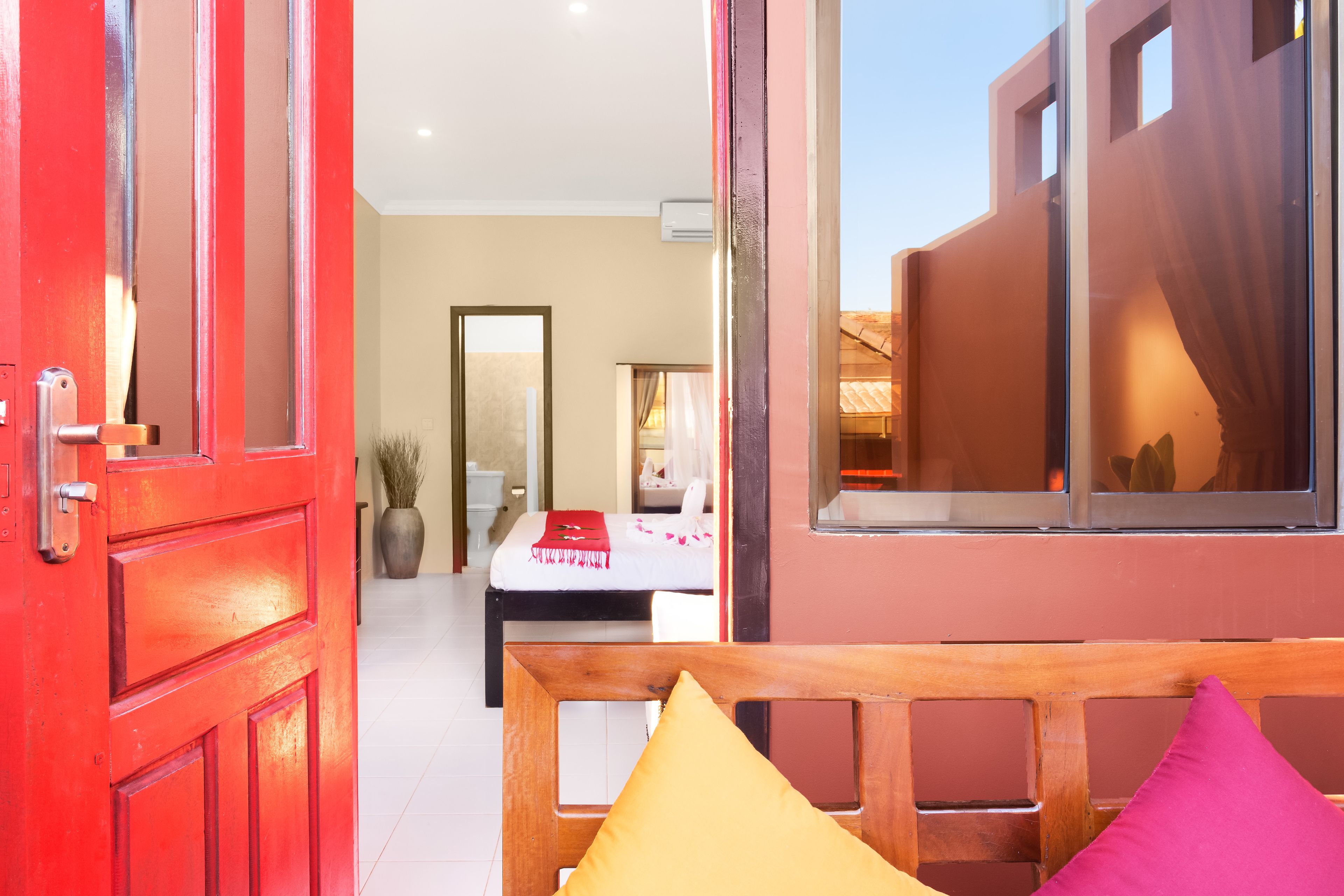 junior king suite with balcony  | 1 bedroom, premium bedding, minibar, in-room safe