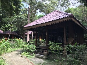 Garden Room | Balcony - Lipe Sunset Forest Resort (Koh Lipe)