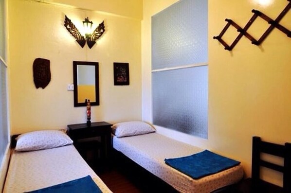 Desk, free WiFi, bed sheets