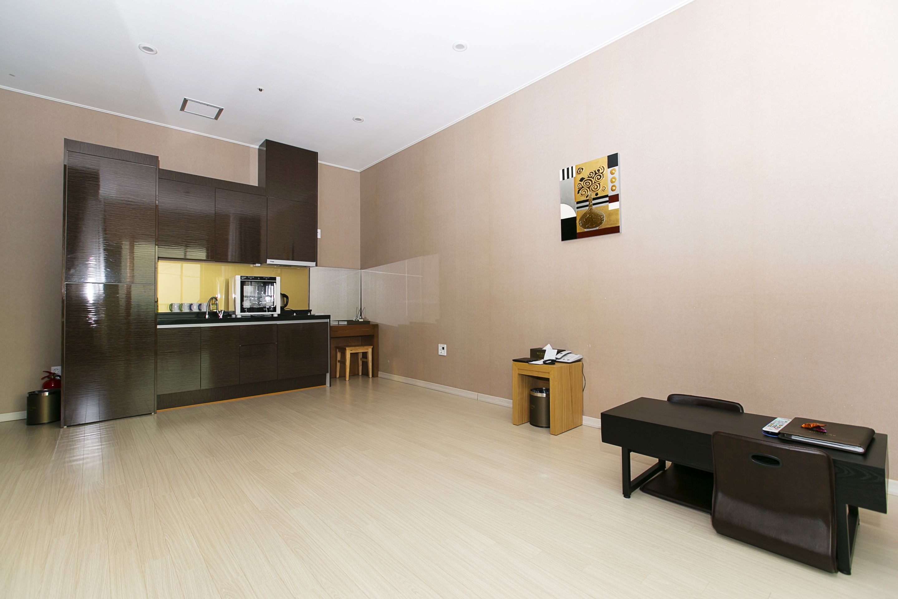 superior room (ondol) | private kitchen | fridge