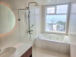 Rich Twin Room | Badezimmer