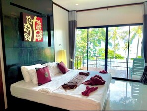 Caja de seguridad en la habitación y escritorio 