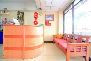 Reception - Ok Home Airport (Bang Phli)