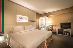 Run of House ECO double/ twin room (No daily housekeeping ; Toiletries & Towel charge extra) | Down comforters, in-room safe, desk, blackout drapes - Mai Hotel Taipei (Taipei)
