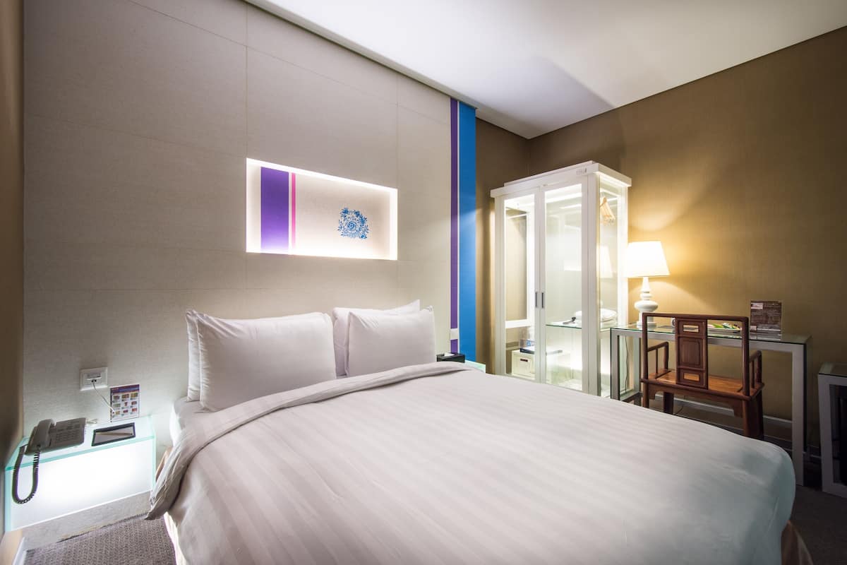 Couette en duvet d'oie, coffres-forts dans les chambres, bureau