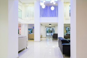 Interior - Captain Pier (Protaras)