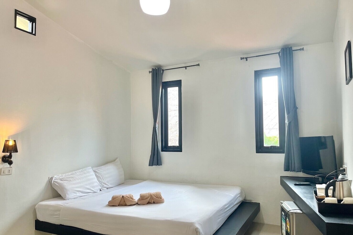 Capuchino Room | In-room safe, desk, WiFi (free)