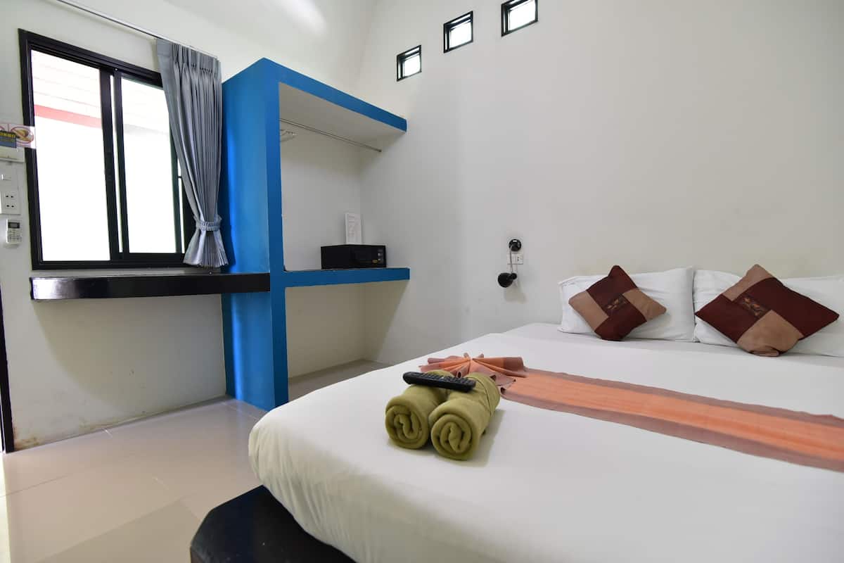 Capuchino Room | In-room safe, desk, WiFi (free)