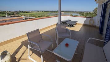 Camera doppia, vista mare | Terrazza/patio