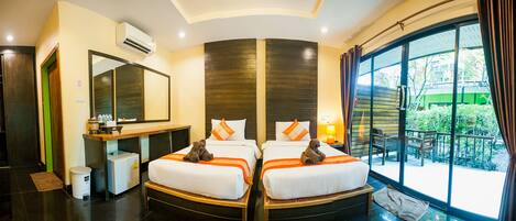 Deluxe Twin Room | In-room safe, free WiFi