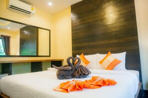 Quarto casal luxo | Cofres nos quartos, Wi-Fi de cortesia