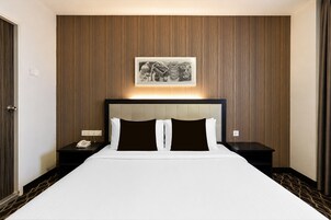 1 bedroom, in-room safe, desk, free WiFi