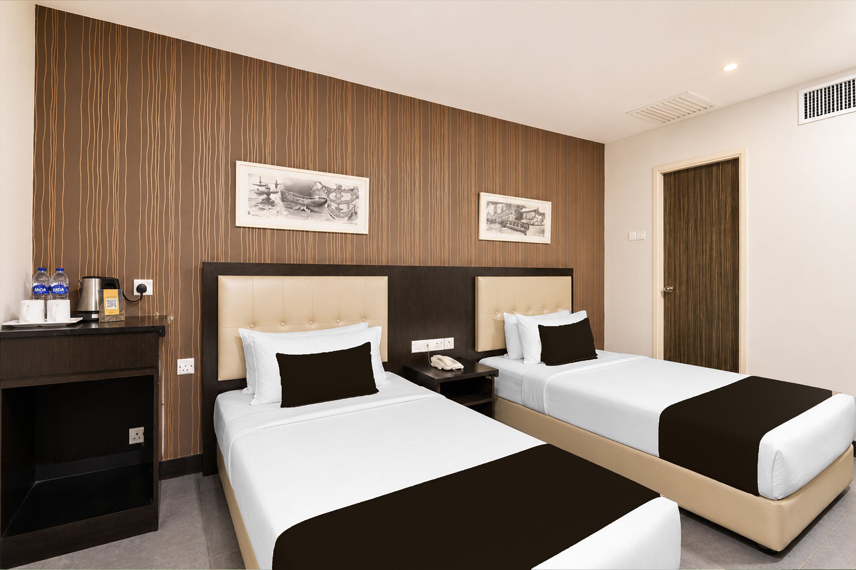 Superior Twin Room | 1 bedroom, in-room safe, desk, free WiFi