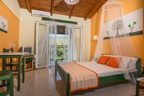 In-room safe, soundproofing, free WiFi - Two Brothers Studios (Zakynthos)