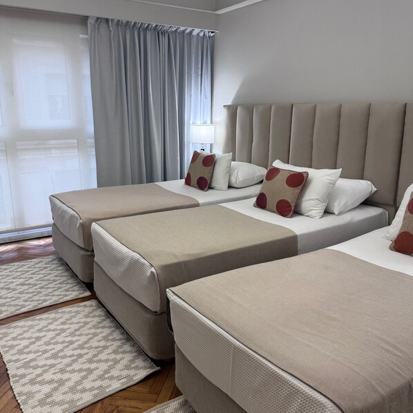 Standard Triple Room | In-room safe, free WiFi, bed sheets - Facon Grande  (Buenos Aires)