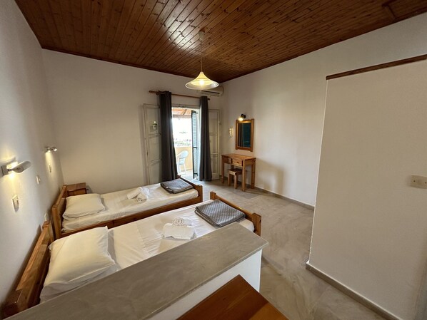 Studio (2 adults) | Free WiFi, bed sheets - Kavos Panorama Complex (Corfu)