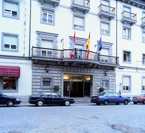 Exterior - Hotel Colón (Bejar)