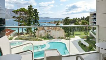 Quarto duplo luxo, 2 camas de solteiro, para não fumantes, vista para o mar (Balcony) | Vista da sacada