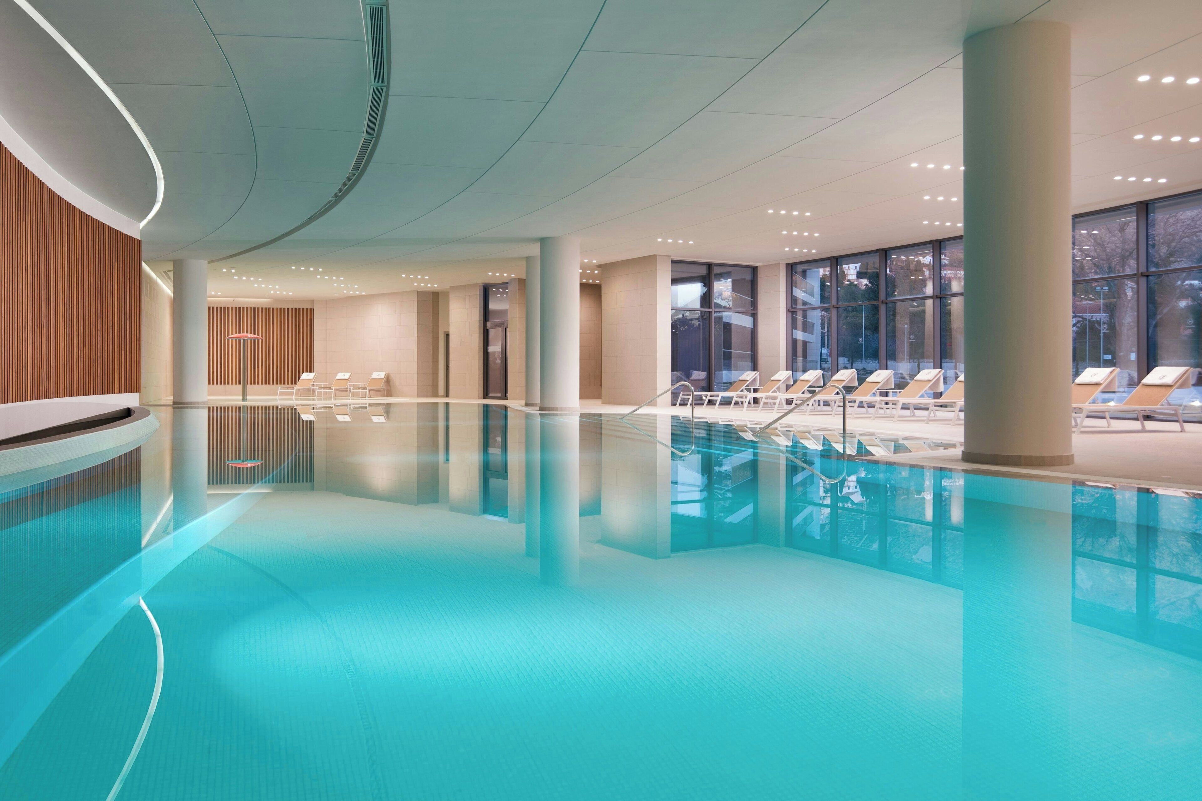 Piscina coperta, piscina all'aperto