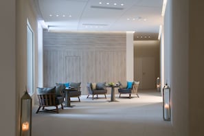 Sauna, hot tub, body treatments, aromatherapy, hot stone massages