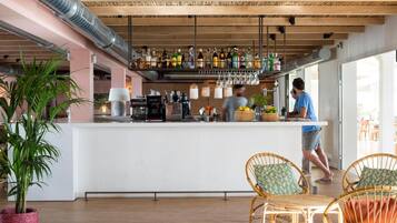 Bar (en el alojamiento)