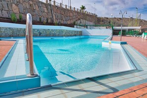 Outdoor pool - Apartamentos Malibu (Mogan)