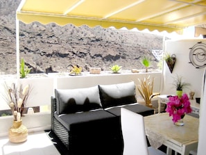 Outdoor dining - Apartamentos Malibu (Mogan)