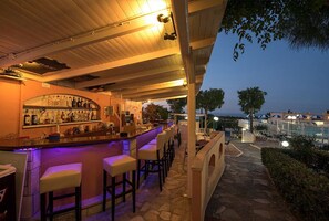 Bar (en la propiedad)