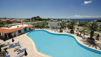 Outdoor pool, open 7:30 AM to 6:00 PM, pool umbrellas, sun loungers