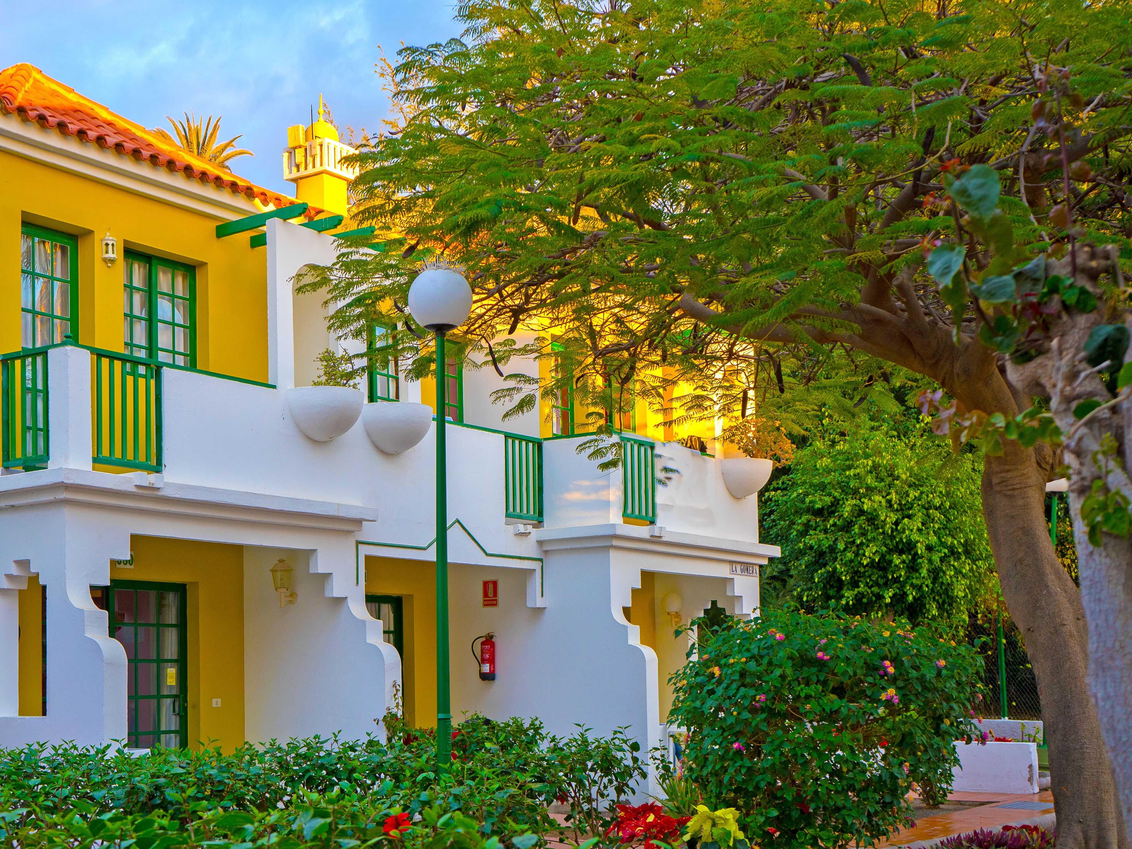 Blackout curtains, free cots/infant beds, free WiFi, bed sheets