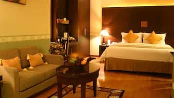 Executive Room, Non Smoking, City View | 1 bedroom, premium bedding, in-room safe, desk