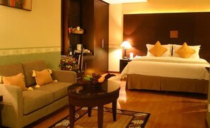 エグゼクティブ ルーム 禁煙 シティビュー | 高級寝具、セーフティボックス (室内)、デスク、可動式ベッド