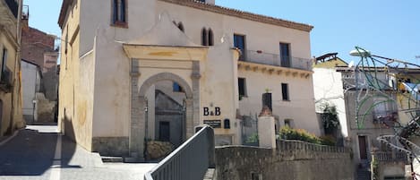 Façade de lâhĂ©bergement