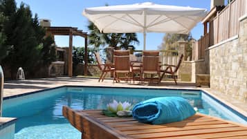La Regente Pearl | 4 bedrooms, premium bedding, in-room safe, individually decorated
