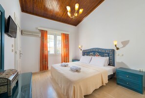 Villa, Sea View, Beachfront | 5 bedrooms, Egyptian cotton sheets, premium bedding, desk - Villa Maria (Rhodes)