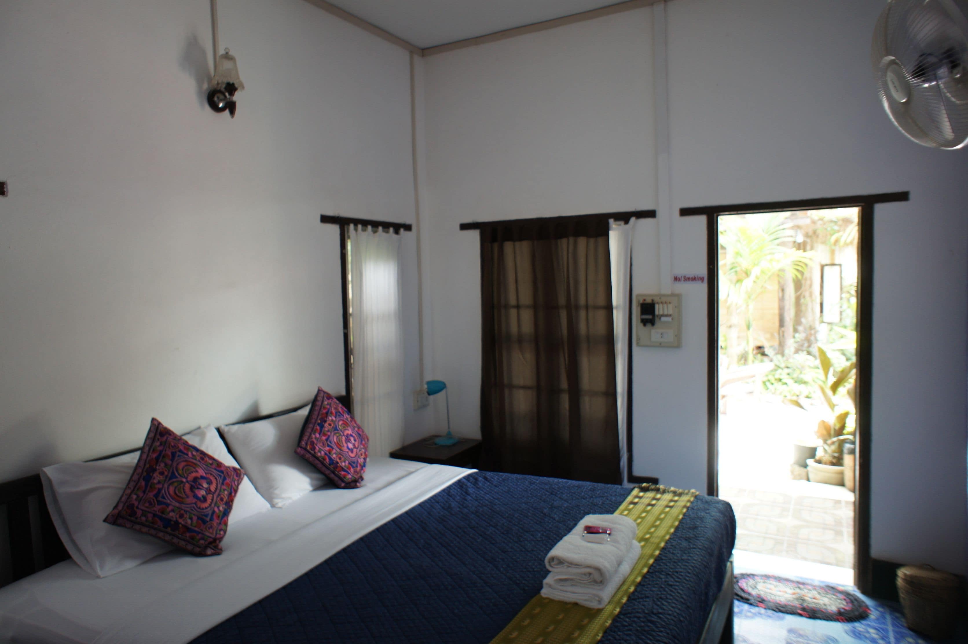 Standard Double Room, Garden View (Air Conditioning)