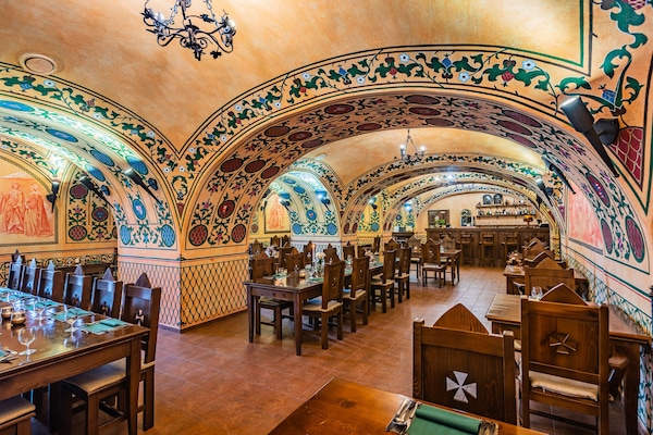 Se sirven cenas y cocina local