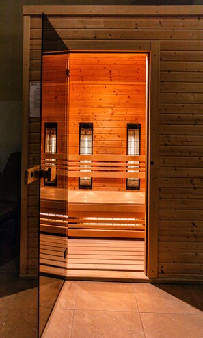 Sauna, bain à remous, massages aux pierres chaudes, massages sportifs