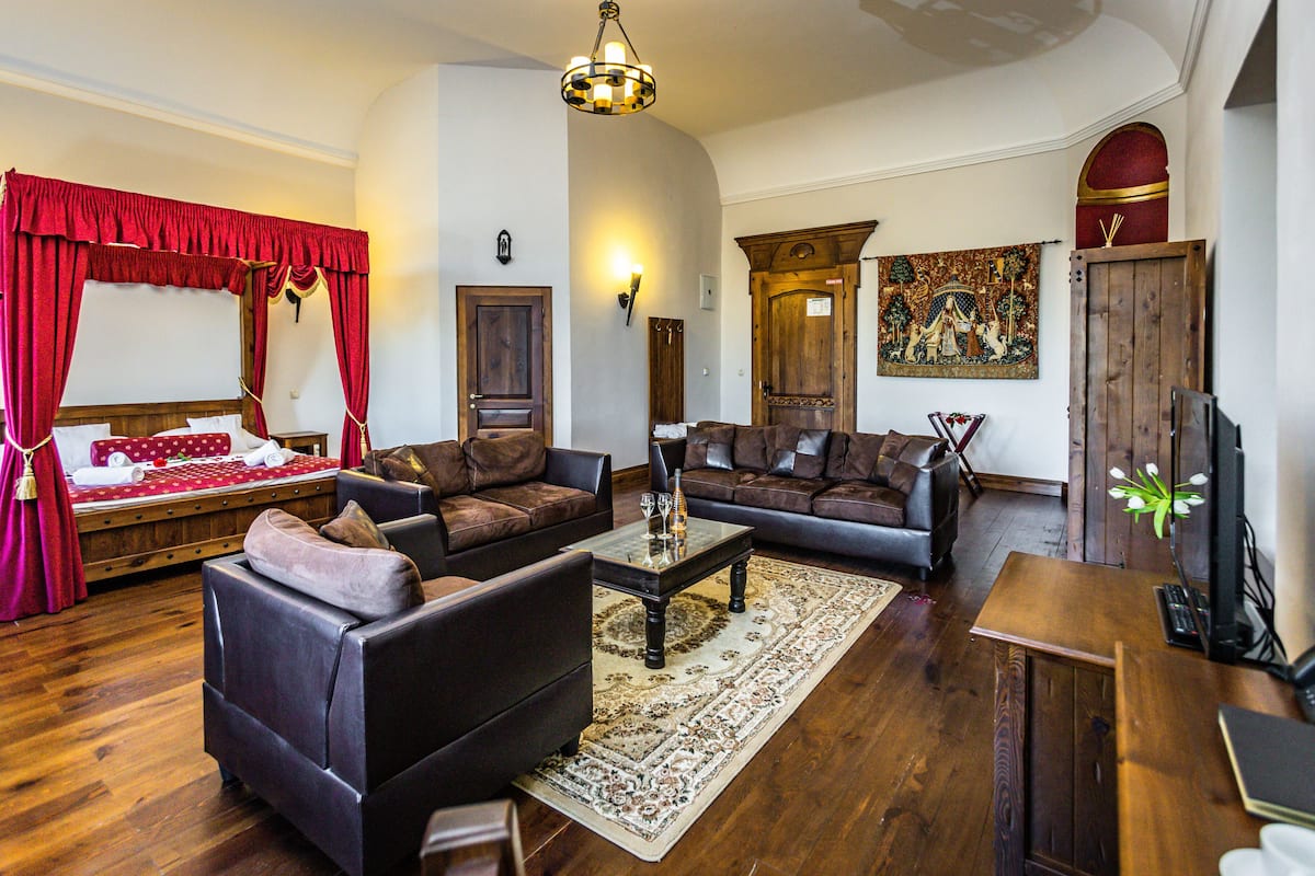 deluxe room, 1 bedroom | 1 bedroom, in-room safe, desk, blackout curtains