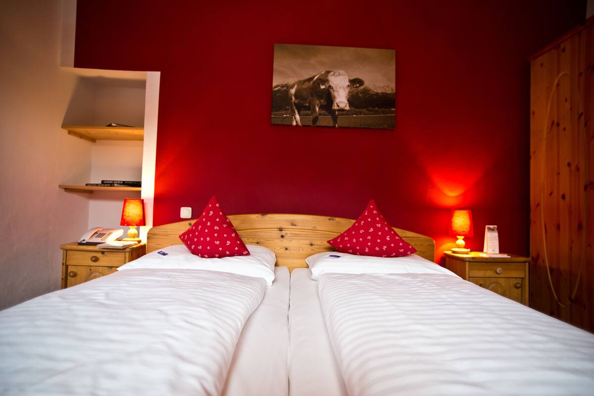 1 bedroom, in-room safe, desk, soundproofing