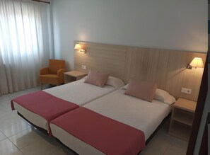 암막 커튼, 무료 유아용 침대, 간이 침대, 무료 WiFi