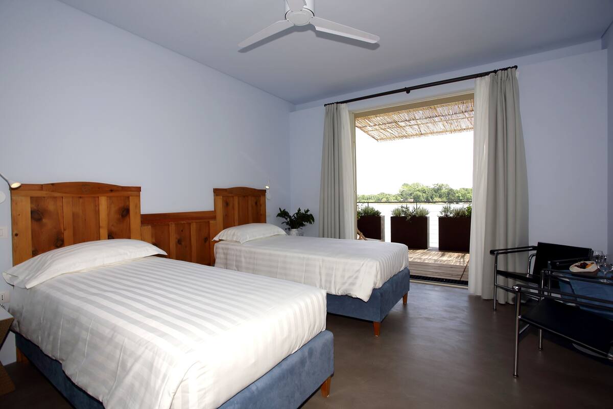 Premium bedding, down duvets, minibar, in-room safe