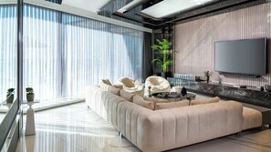 Premium bedding, down duvets, memory-foam beds, minibar - Crowne Plaza Istanbul Florya by IHG (Istanbul)