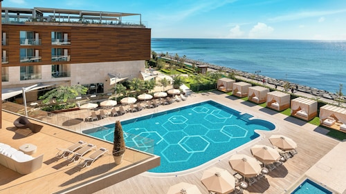 Crowne Plaza Istanbul Florya by IHG