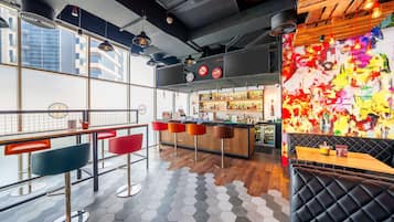 Bar (in der Unterkunft)