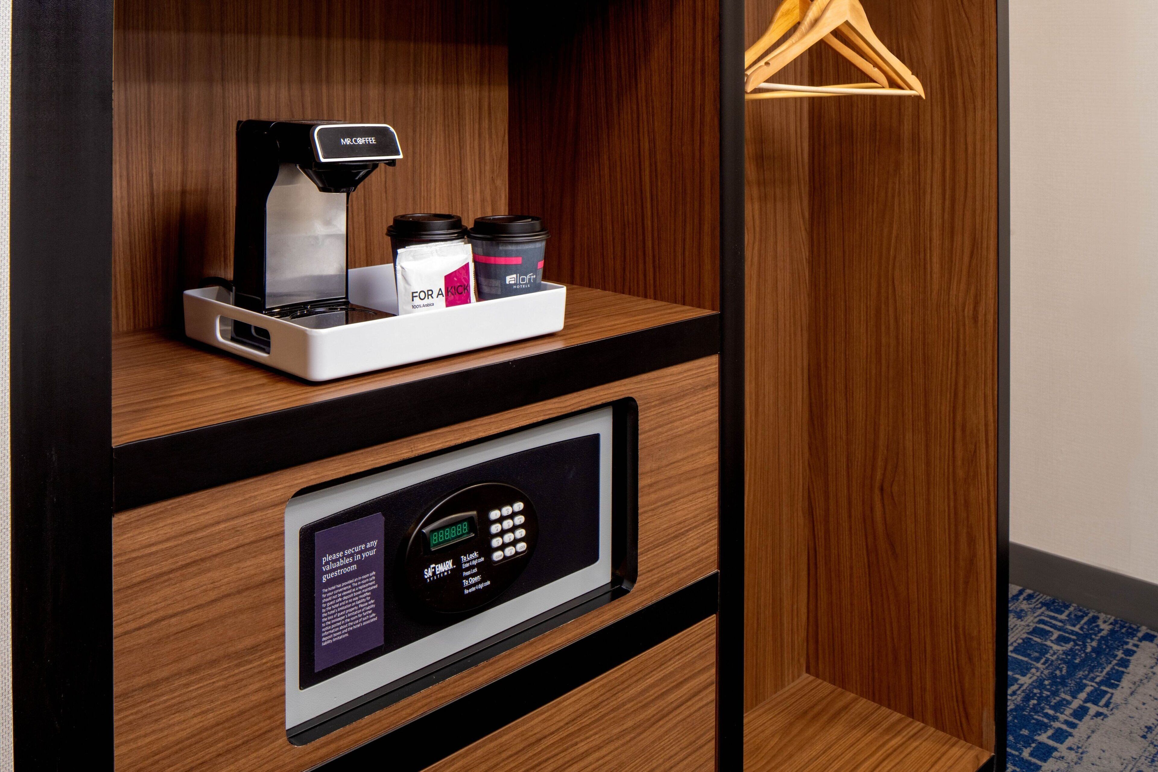 aloft, room, 1 king bed | in-room safe, desk, iron/ironing board, free cots/infant beds