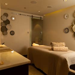 Couples treatment room(s), sauna, steam room, body treatments