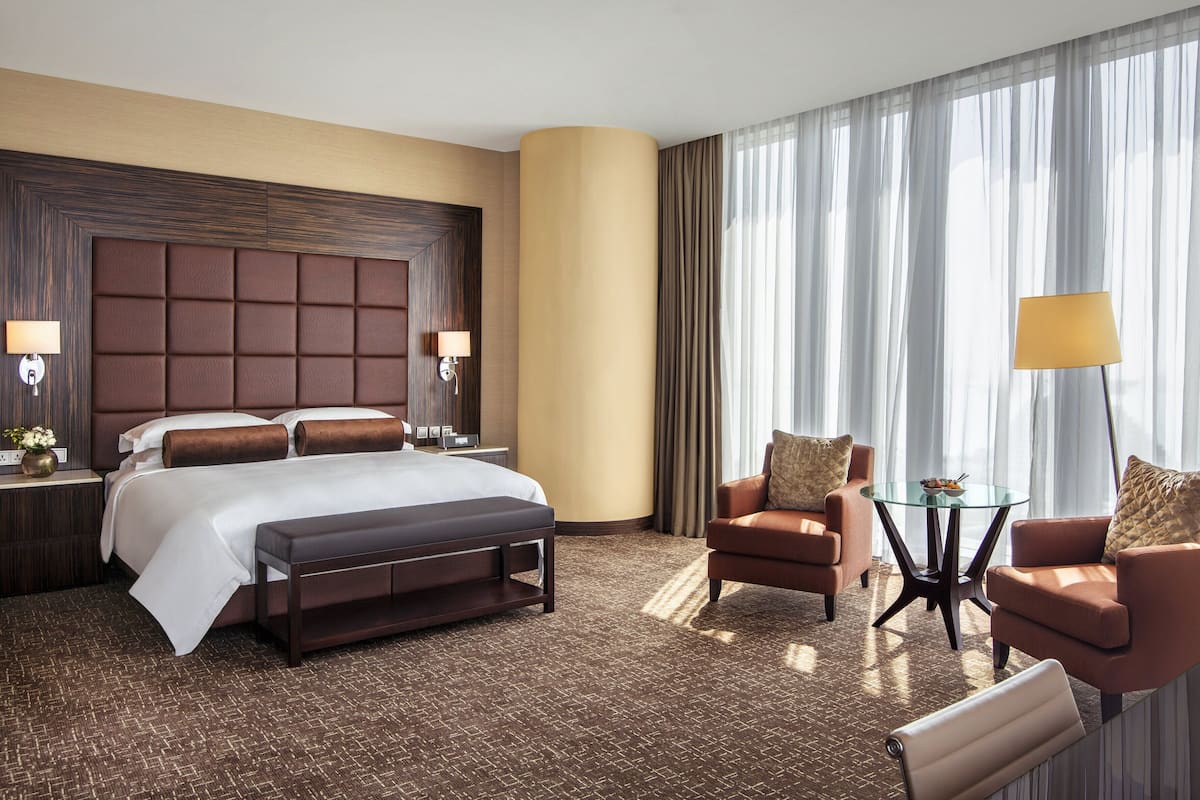 Tallelokero huoneessa, työpöytä