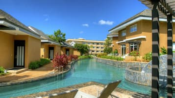 3 outdoor pools, sun loungers